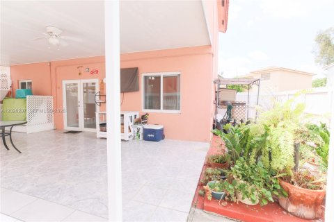 Casa en venta en Sweetwater, Florida, 3 dormitorios, 129.32 m2 № 2178206 - foto 28