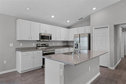 Casa en alquiler en Haines City, Florida, 3 dormitorios, 140.19 m2 № 1910281 - foto 5