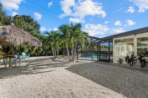 House in Bradenton, Florida 4 bedrooms, 176.61 sq.m. № 2396246 - photo 3