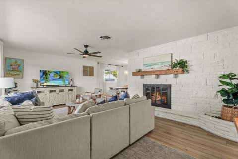 House in Bradenton, Florida 4 bedrooms, 176.61 sq.m. № 2396246 - photo 25