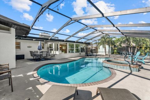 House in Bradenton, Florida 4 bedrooms, 176.61 sq.m. № 2396246 - photo 30