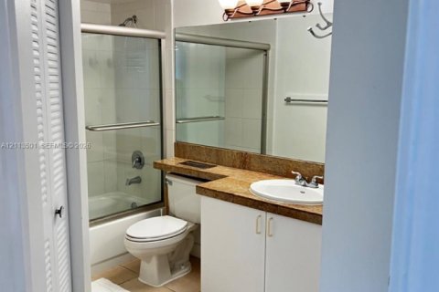 Copropriété à louer à Aventura, Floride: 1 chambre, 69.68 m2 № 2433884 - photo 18