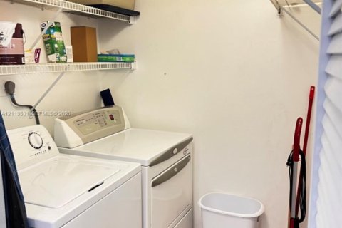 Copropriété à louer à Aventura, Floride: 1 chambre, 69.68 m2 № 2433884 - photo 19