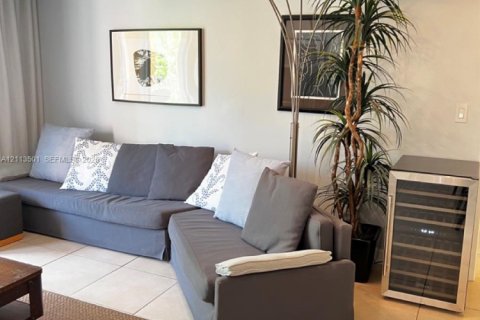 Copropriété à louer à Aventura, Floride: 1 chambre, 69.68 m2 № 2433884 - photo 5