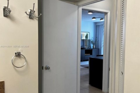 Copropriété à louer à Aventura, Floride: 1 chambre, 69.68 m2 № 2433884 - photo 17
