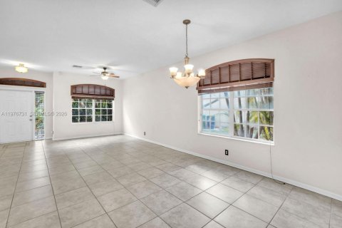 Купить виллу или дом в Купер-Сити, Флорида 4 спальни, 248.05м2, № 2043441 - фото 9