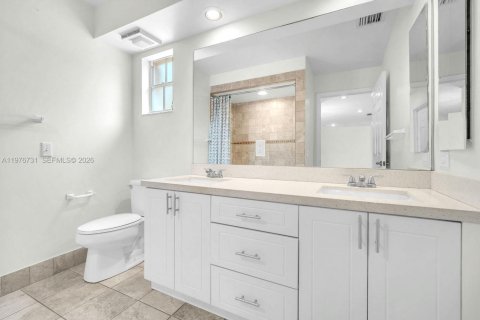 Купить виллу или дом в Купер-Сити, Флорида 4 спальни, 248.05м2, № 2043441 - фото 29