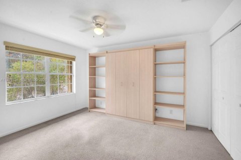 Купить виллу или дом в Купер-Сити, Флорида 4 спальни, 248.05м2, № 2043441 - фото 28