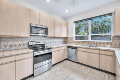 Купить виллу или дом в Купер-Сити, Флорида 4 спальни, 248.05м2, № 2043441 - фото 15