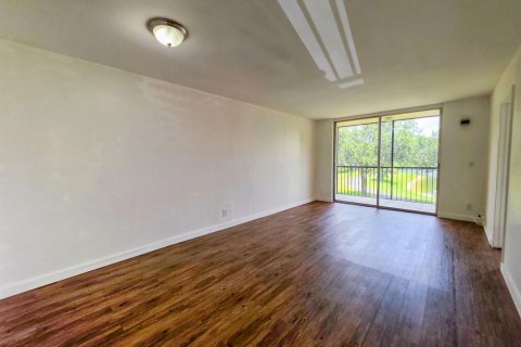 Купить кондоминиум в Лодерхилл, Флорида 4 комнаты, 73.95м2, № 2083069 - фото 8