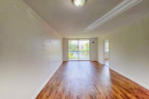 Купить кондоминиум в Лодерхилл, Флорида 4 комнаты, 73.95м2, № 2083069 - фото 7