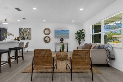 Villa ou maison à vendre à Fern Park, Floride: 4 chambres, 168.52 m2 № 1912528 - photo 4