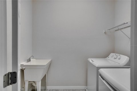 Villa ou maison à vendre à Apopka, Floride: 3 chambres, 216.83 m2 № 2419230 - photo 18
