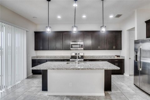 Villa ou maison à vendre à Apopka, Floride: 3 chambres, 216.83 m2 № 2419230 - photo 9