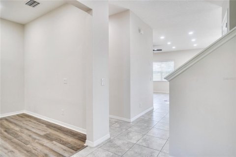 Villa ou maison à vendre à Apopka, Floride: 3 chambres, 216.83 m2 № 2419230 - photo 3