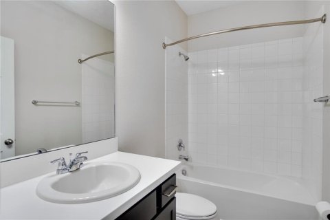 Villa ou maison à vendre à Apopka, Floride: 3 chambres, 216.83 m2 № 2419230 - photo 12