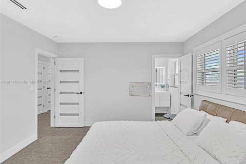 Купить виллу или дом в Холливуд, Флорида 4 спальни, 378.86м2, № 1977499 - фото 30