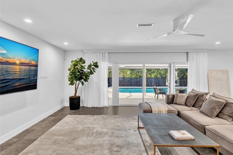 Купить виллу или дом в Холливуд, Флорида 4 спальни, 378.86м2, № 1977499 - фото 17