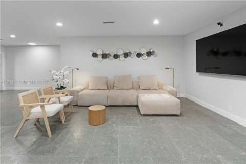 Купить виллу или дом в Холливуд, Флорида 4 спальни, 378.86м2, № 1977499 - фото 9