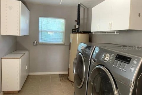 Villa ou maison à louer à Sarasota, Floride: 3 chambres, 119.38 m2 № 1825166 - photo 6