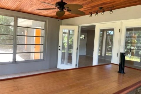 Villa ou maison à louer à Sarasota, Floride: 3 chambres, 119.38 m2 № 1825166 - photo 11