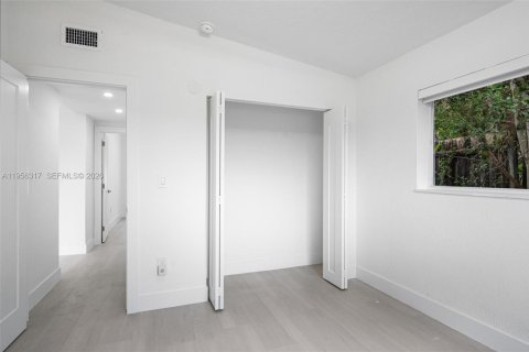 Villa ou maison à vendre à Miami, Floride: 3 chambres, 146.41 m2 № 2011955 - photo 26
