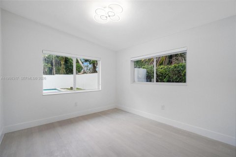 Villa ou maison à vendre à Miami, Floride: 3 chambres, 146.41 m2 № 2011955 - photo 27