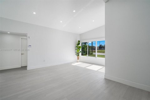 Villa ou maison à vendre à Miami, Floride: 3 chambres, 146.41 m2 № 2011955 - photo 7