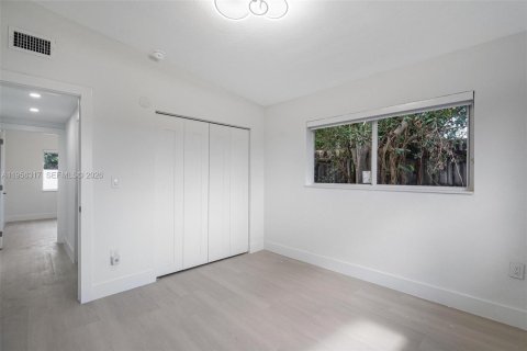 Villa ou maison à vendre à Miami, Floride: 3 chambres, 146.41 m2 № 2011955 - photo 24