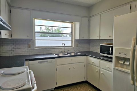 Купить виллу или дом в Брейдентон, Флорида 10 комнат, 164.99м2, № 1812601 - фото 23