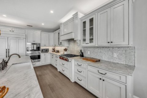 House in Bradenton Beach, Florida 5 bedrooms, 379.78 sq.m. № 1868970 - photo 15