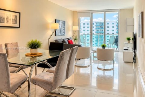 Condo in Sunny Isles Beach, Florida, 1 bedroom  № 2392965 - photo 3