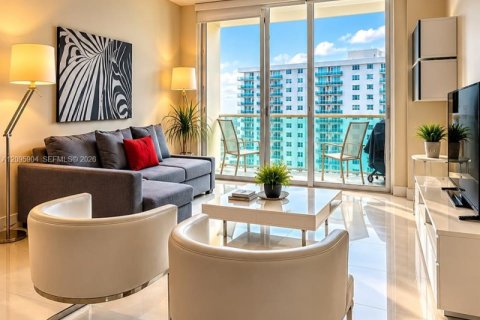 Condo in Sunny Isles Beach, Florida, 1 bedroom  № 2392965