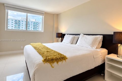 Condo in Sunny Isles Beach, Florida, 1 bedroom  № 2392965 - photo 9