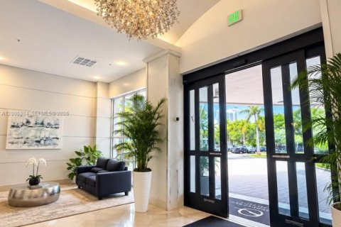 Condo in Sunny Isles Beach, Florida, 1 bedroom  № 2392965 - photo 13