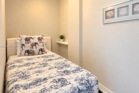 Condo in Sunny Isles Beach, Florida, 1 bedroom  № 2392965 - photo 7