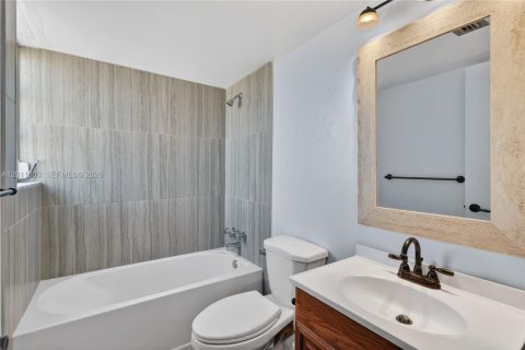 Купить кондоминиум в Холливуд, Флорида 1 спальня, 78.97м2, № 2074957 - фото 13