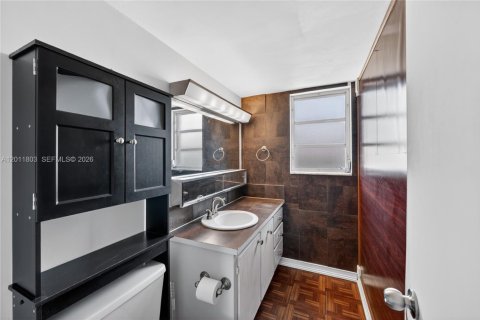 Купить кондоминиум в Холливуд, Флорида 1 спальня, 78.97м2, № 2074957 - фото 16