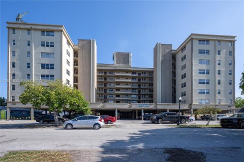 Condo à Hollywood, Floride, 1 chambre  № 2074957