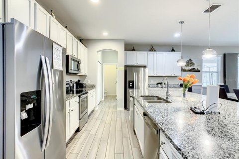 House in Davenport, Florida 11 bedrooms, 462 sq.m. № 2107421 - photo 15