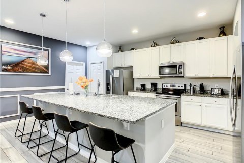 House in Davenport, Florida 11 bedrooms, 462 sq.m. № 2107421 - photo 19