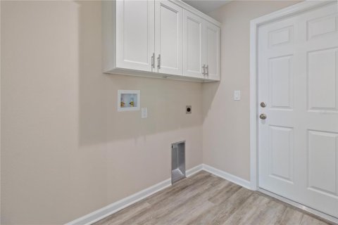 House in Dunnellon, Florida 3 bedrooms, 147.44 sq.m. № 2403716 - photo 11