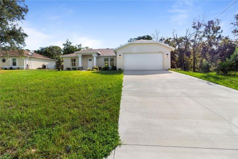 House in Dunnellon, Florida 3 bedrooms, 147.44 sq.m. № 2403716 - photo 2