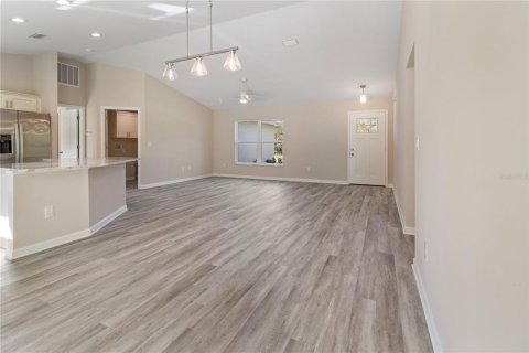 House in Dunnellon, Florida 3 bedrooms, 147.44 sq.m. № 2403716 - photo 9