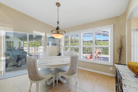 House in Port Charlotte, Florida 3 bedrooms, 175.68 sq.m. № 2103081 - photo 12