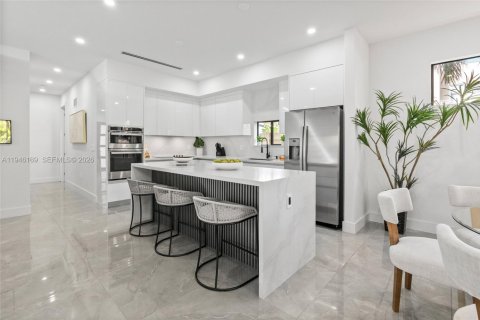 Touwnhouse à louer à Fort Lauderdale, Floride: 4 chambres, 227.98 m2 № 2002555 - photo 7