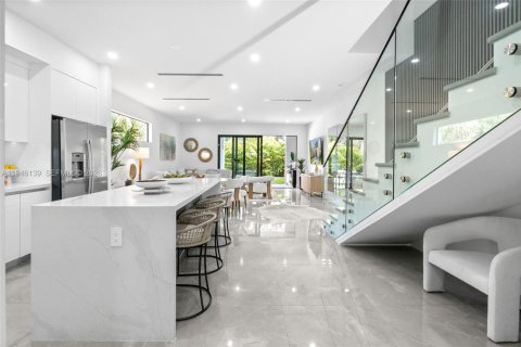 Touwnhouse à louer à Fort Lauderdale, Floride: 4 chambres, 227.98 m2 № 2002555 - photo 4