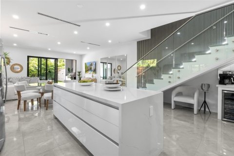 Touwnhouse à louer à Fort Lauderdale, Floride: 4 chambres, 227.98 m2 № 2002555 - photo 6