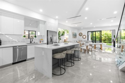 Touwnhouse à louer à Fort Lauderdale, Floride: 4 chambres, 227.98 m2 № 2002555 - photo 5