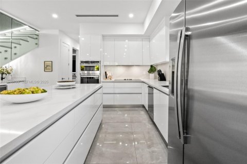 Touwnhouse à louer à Fort Lauderdale, Floride: 4 chambres, 227.98 m2 № 2002555 - photo 9